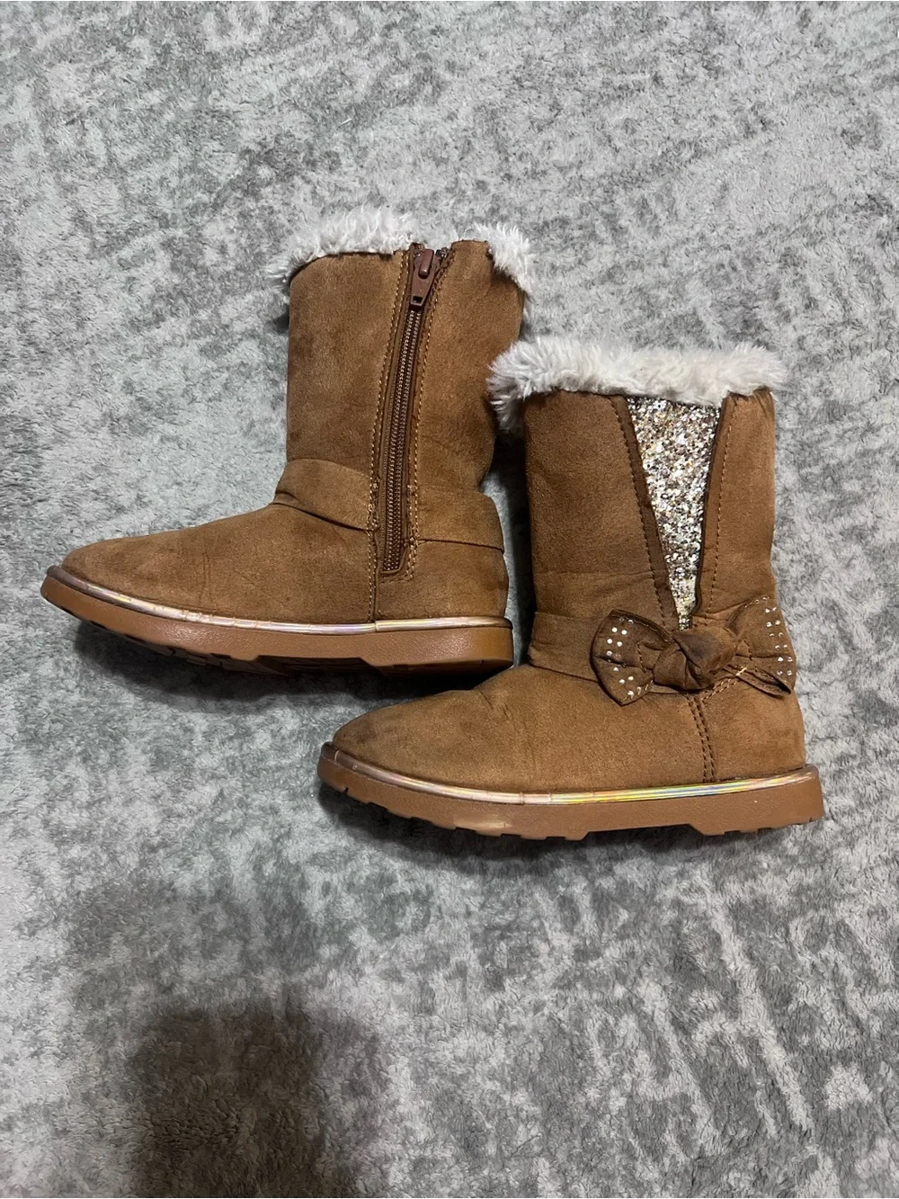 🔥4/20! Girls Magellan faux fur lined boots. Size 11